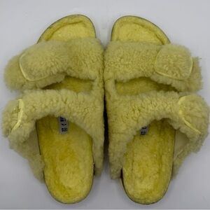 NEW Birkenstock Arizona Yellow Genuine Shearling Fur Big Buckle Sandals EU 39
